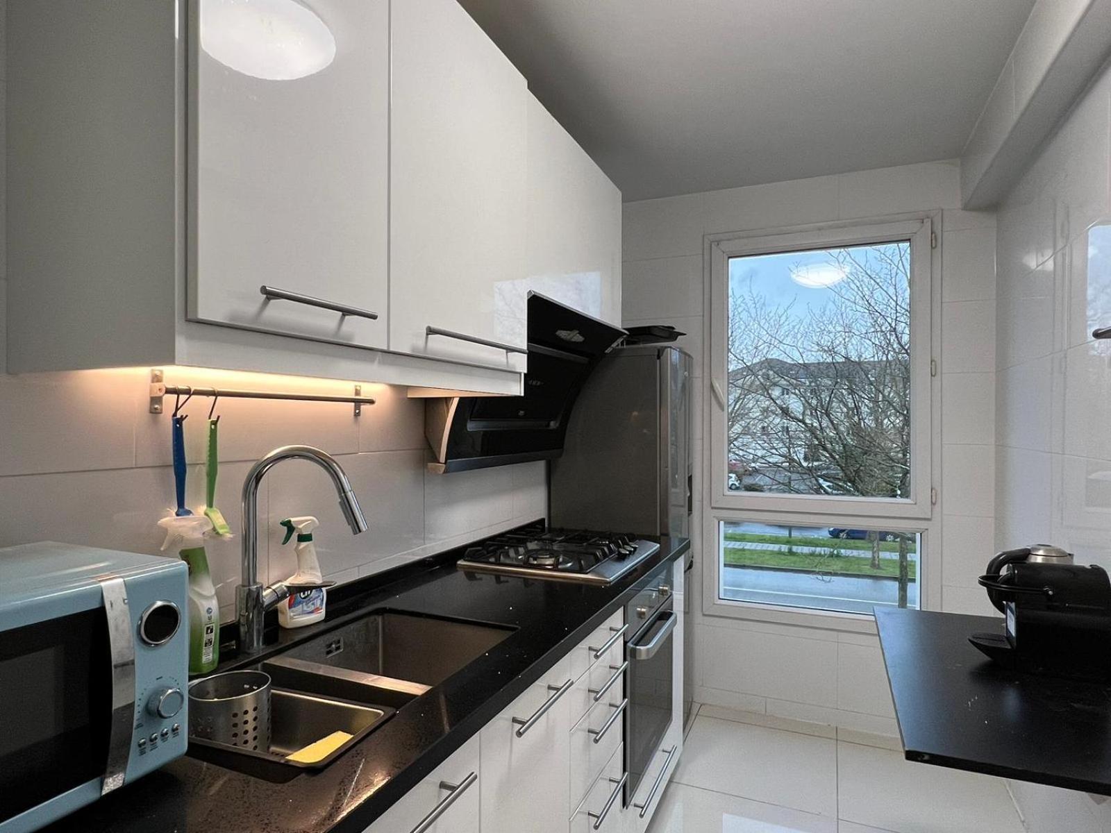 Location 3 Chambres Spacieuses Dans Appartment 2 Mn Rer Bussy Saint Georges Esterno foto